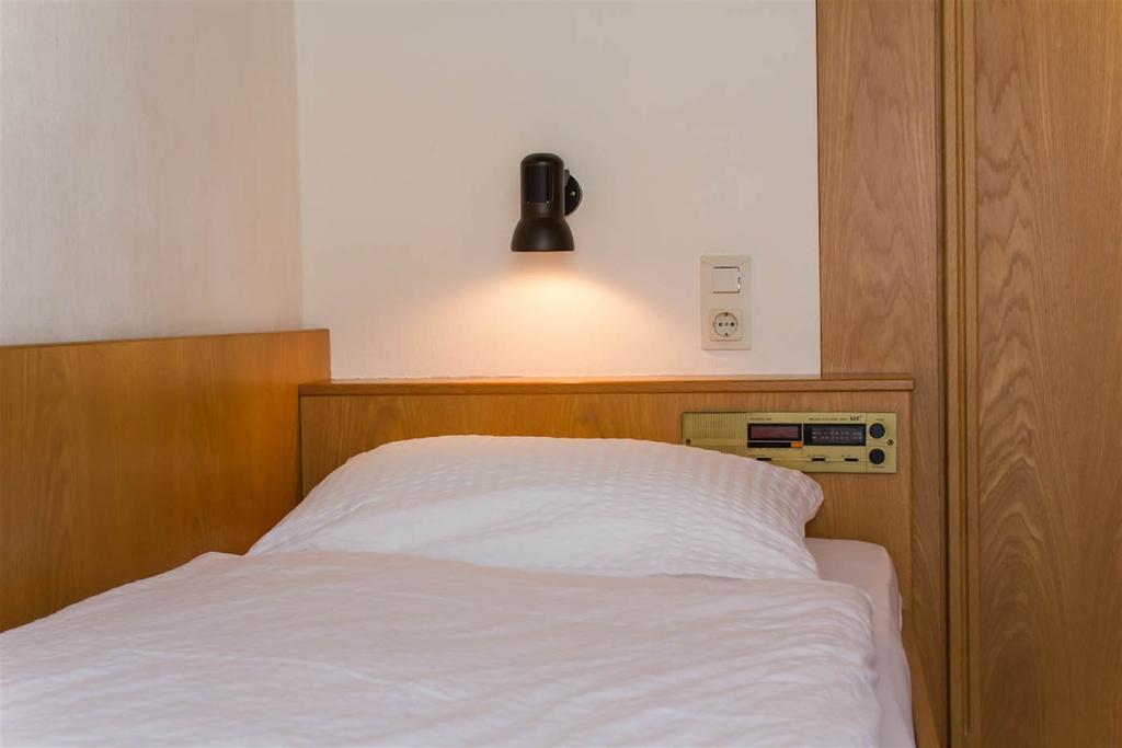 Hotel Weinhaus Weis Leiwen Rum bild