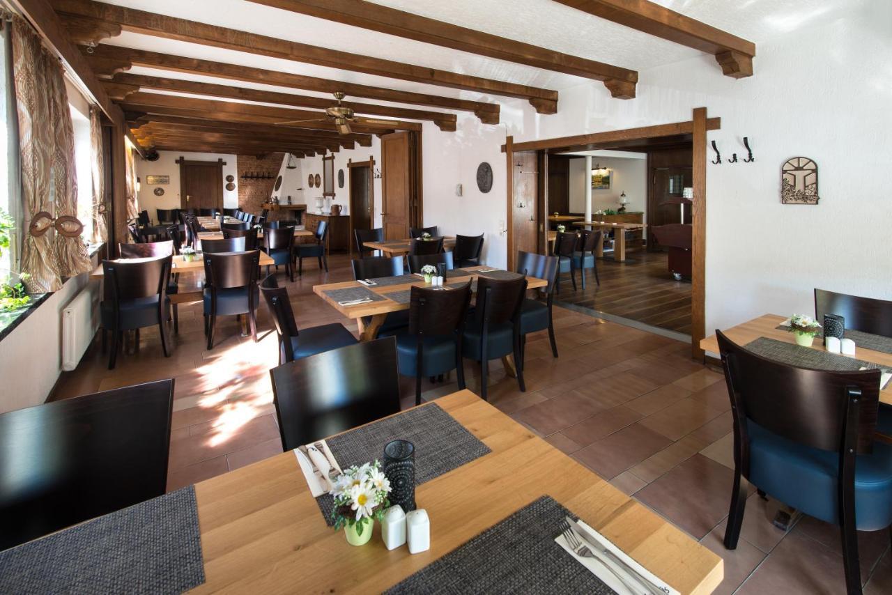 Hotel Weinhaus Weis Leiwen Exteriör bild
